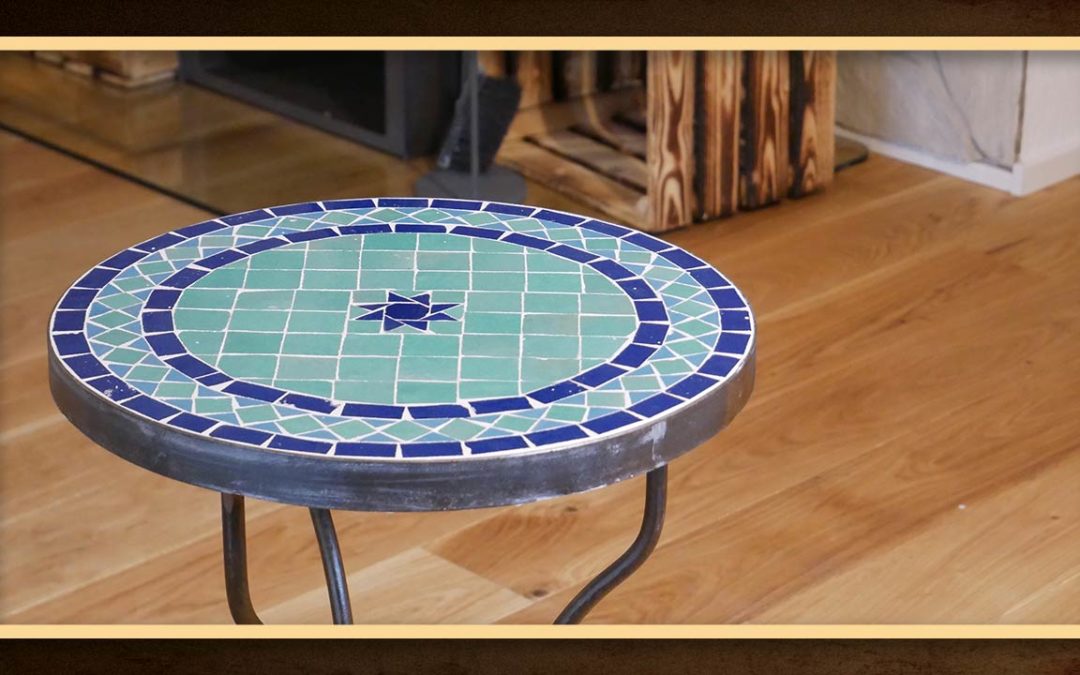 Mosaiktisch – Tisch aus Mosaik selber machen